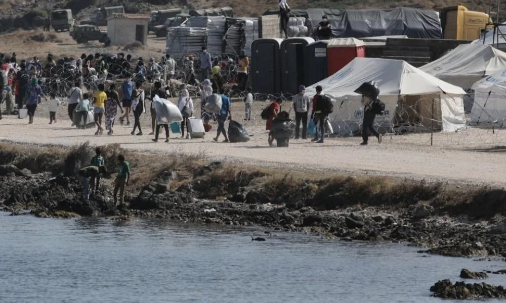 Έβγαλαν τα μαχαίρια οι μετανάστες στο Καρά Τεπέ